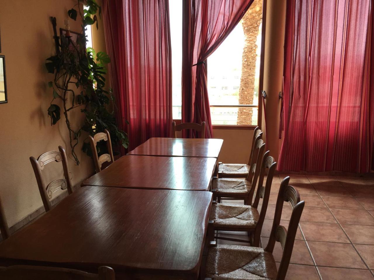 Hostal Meson Arboleas Zewnętrze zdjęcie